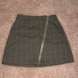 Plaid skirt with side zipper